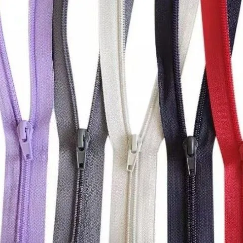 金属ジッパーオープンタイプの服飾品